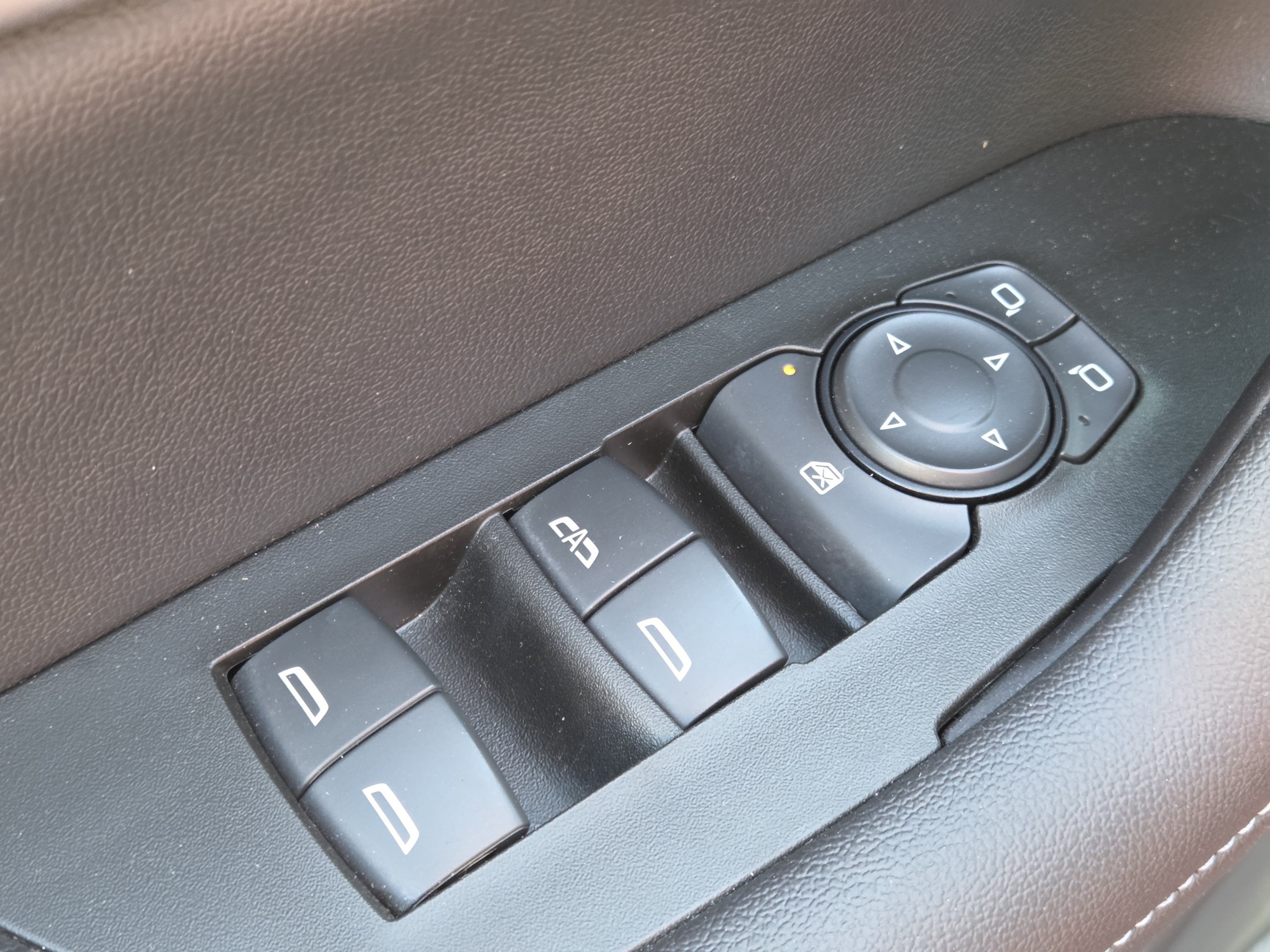 Used 2021 Chevrolet Blazer LT AWD/4WD image 31