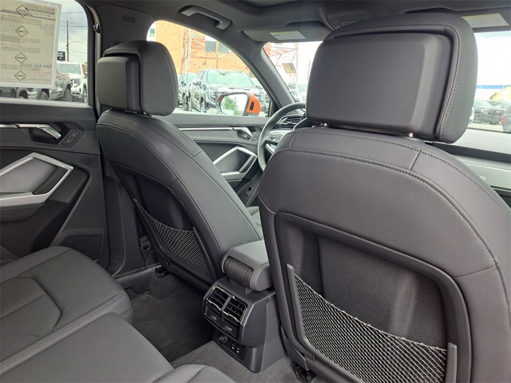 Used 2025 Audi Q3 2.0T Premium image 23