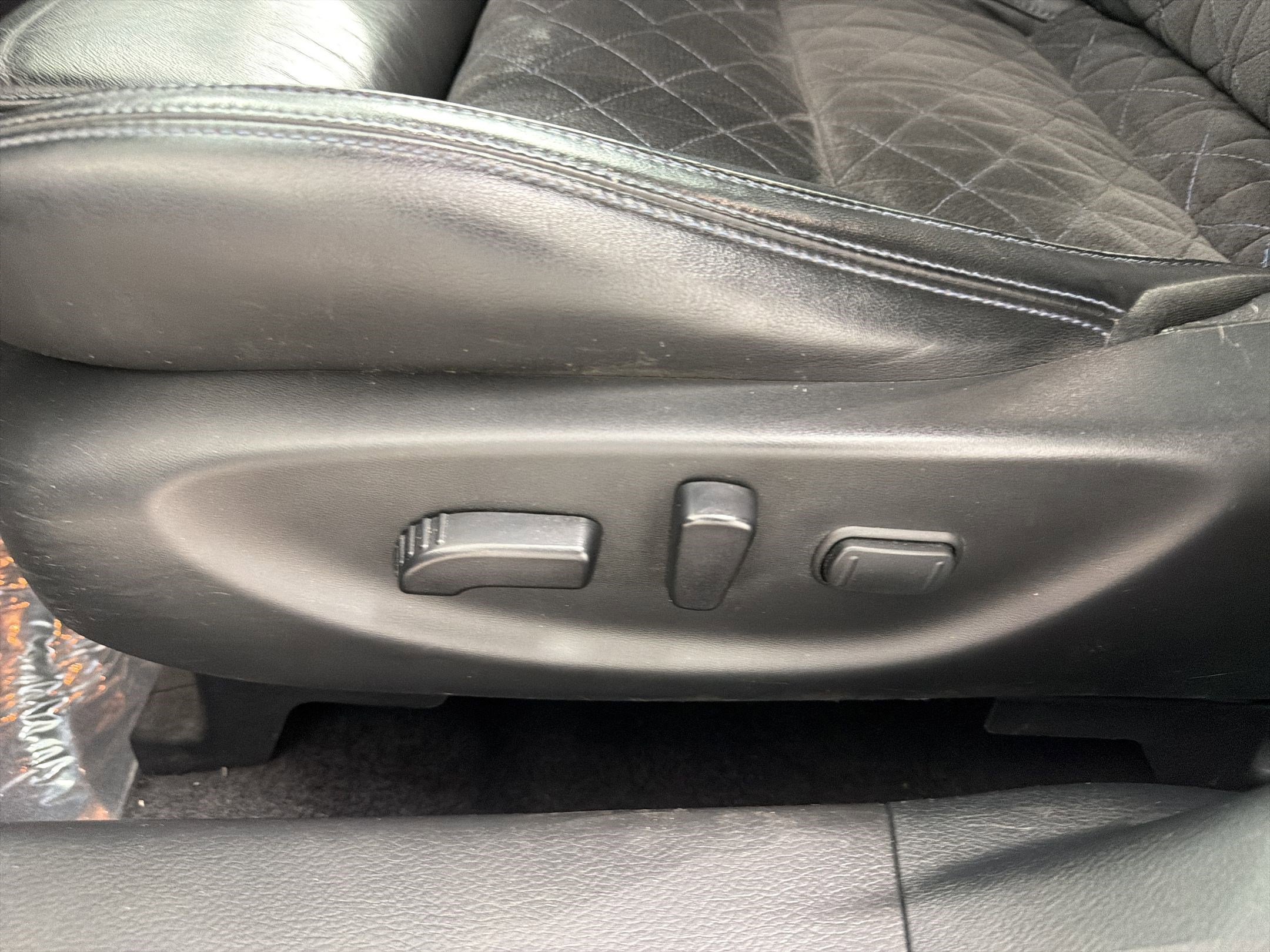Used 2016 Nissan Maxima SR FWD image 13