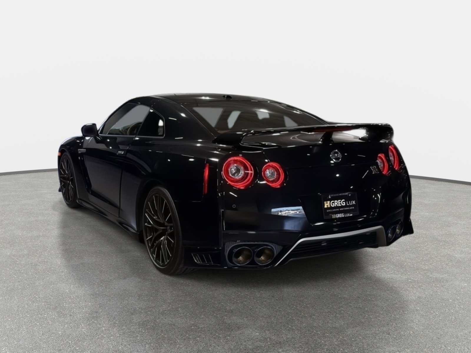 Used 2021 Nissan GT-R Premium image 5