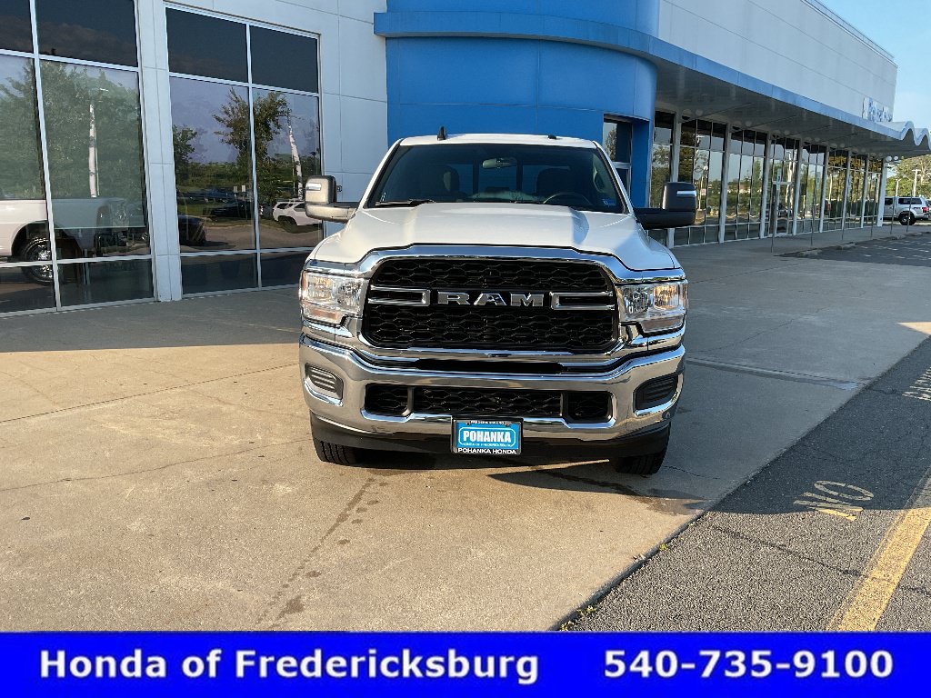 Used 2024 RAM 2500 Tradesman w/ Chrome Appearance Group AWD/4WD image 9