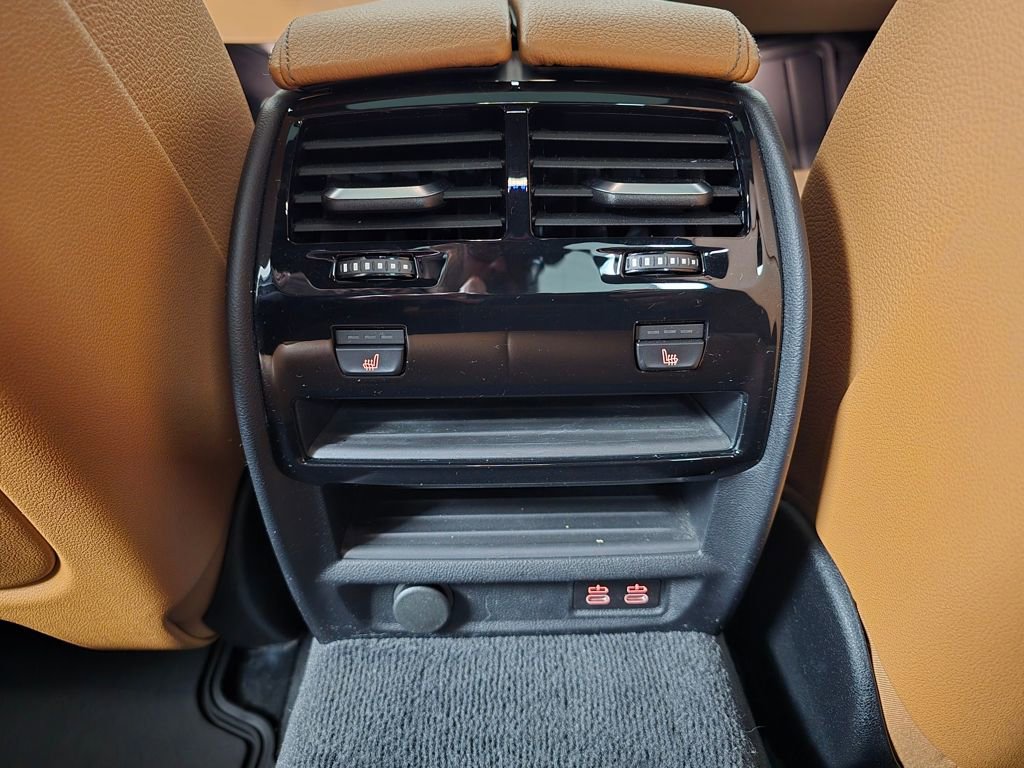 Used 2021 BMW M550i xDrive w/ Executive Package image 22