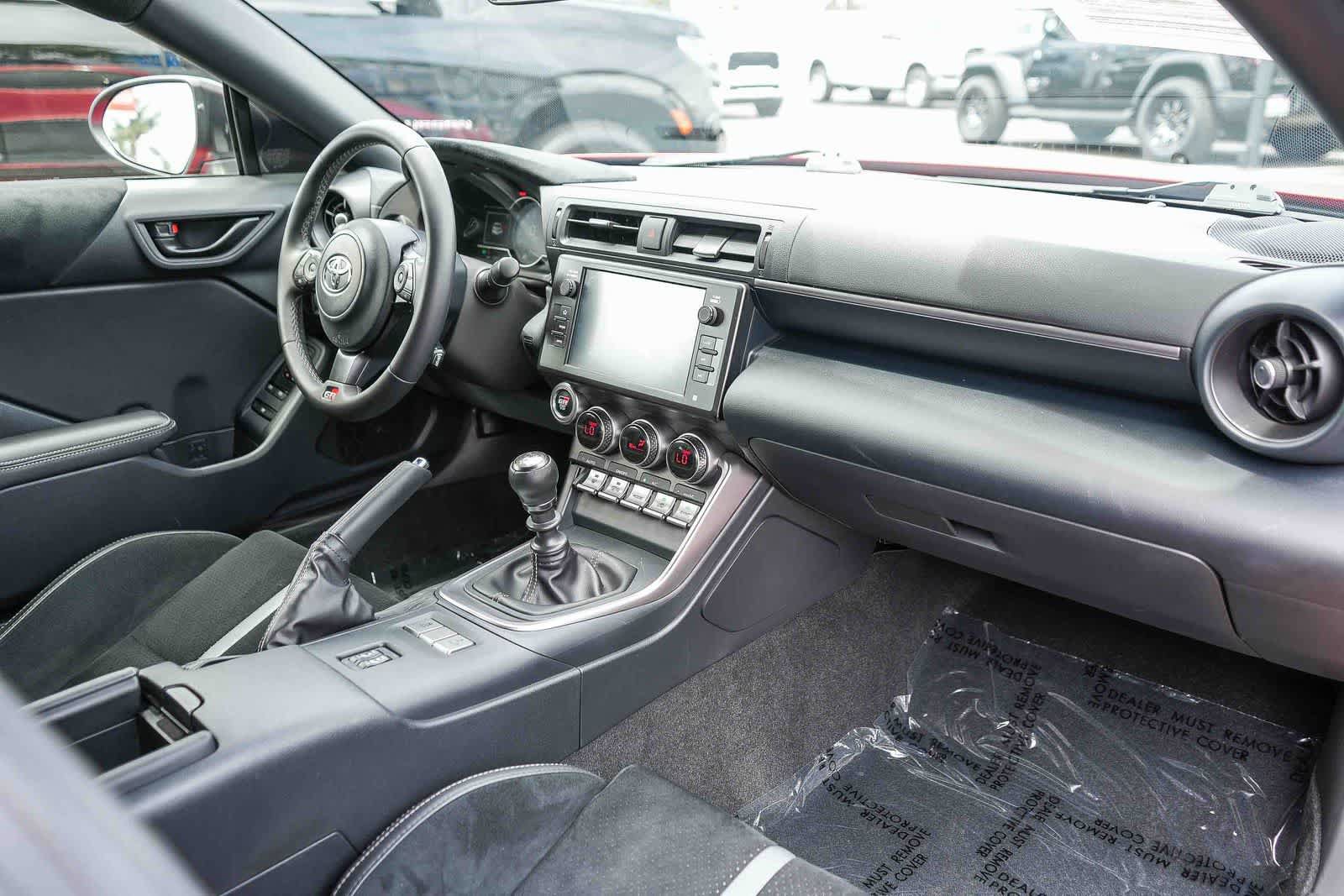 Used 2023 Toyota GR86 Premium RWD image 11