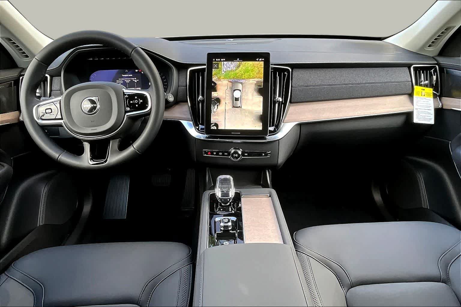 New 2026 Volvo XC90 B6 Plus w/ Protection Package Premier AWD/4WD image 7