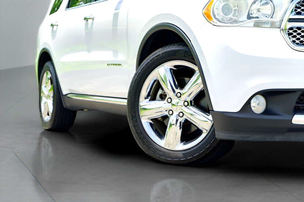 Used 2013 Dodge Durango Citadel w/ Technology Group AWD/4WD image 2
