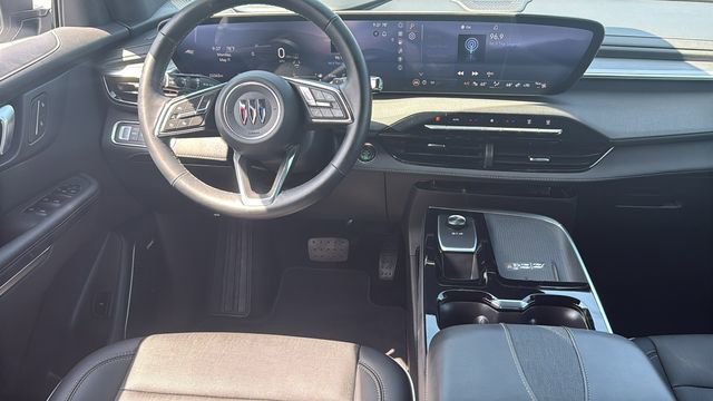 Used 2025 Buick Enclave Preferred FWD image 29