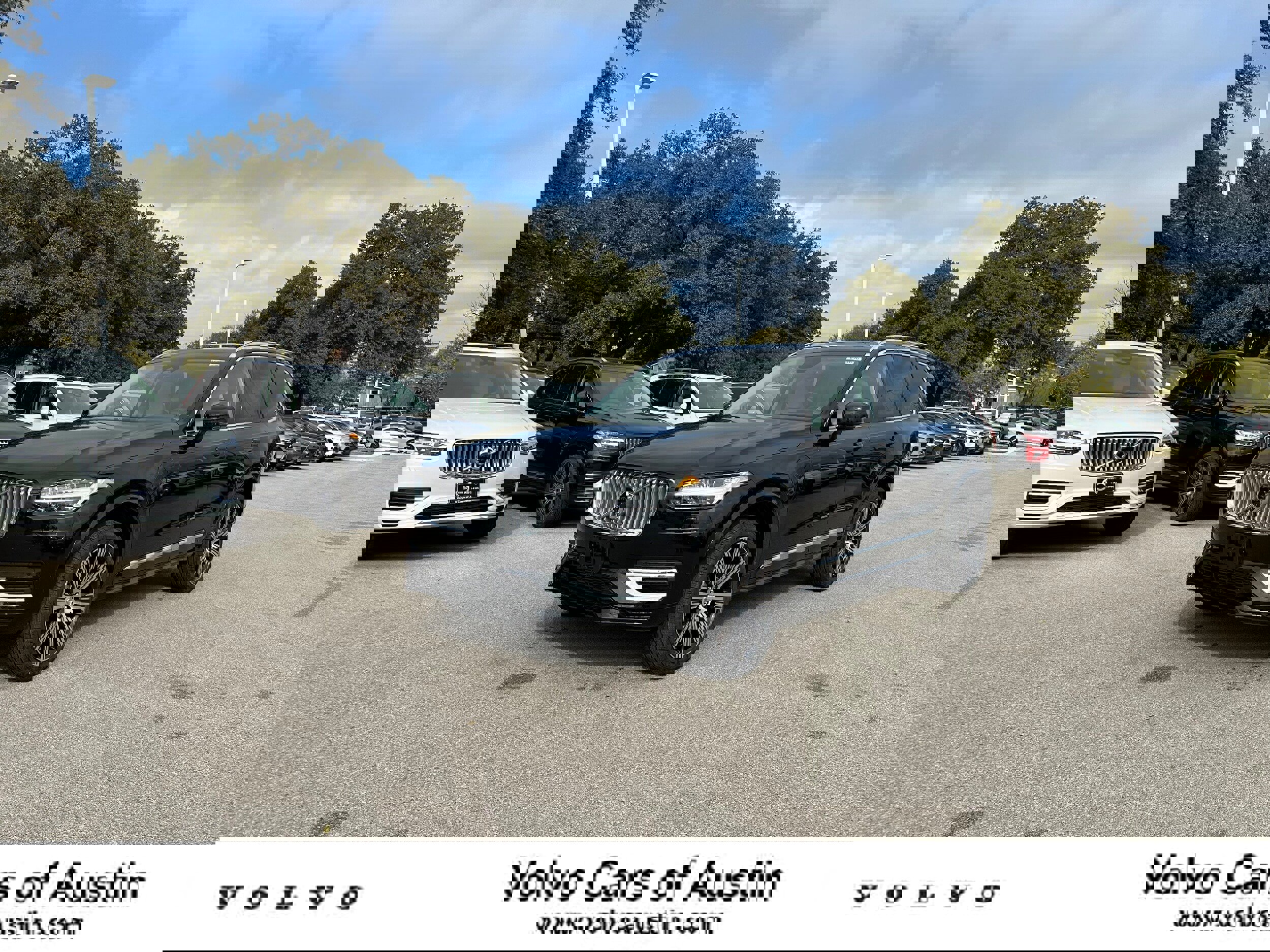 New 2025 Volvo XC90 T8 Plus w/ Protection Package Premier image 1