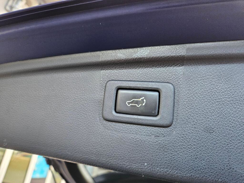 Used 2016 Subaru Outback 2.5i Limited image 19