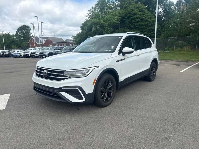 Used 2024 Volkswagen Tiguan SE FWD image 3