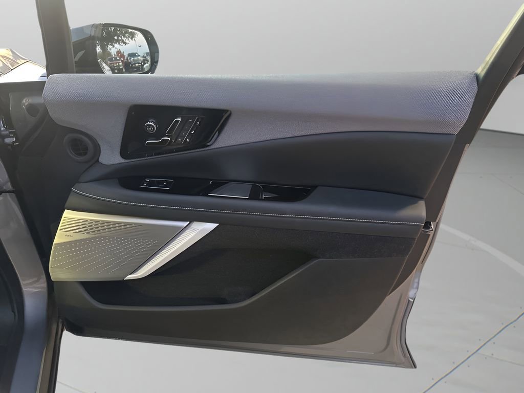 Certified 2025 Cadillac Optiq Sport 2 w/ LPO, Floor Liner Package image 34