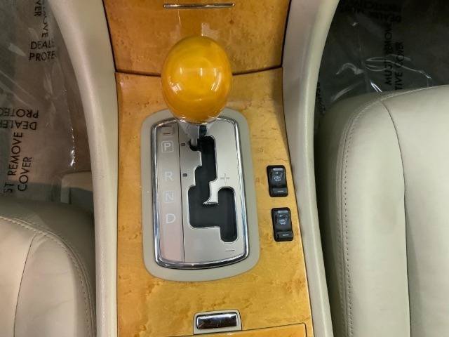Used 2004 INFINITI Q45 Luxury RWD image 17