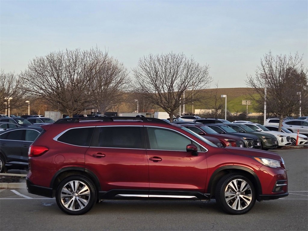 Used 2022 Subaru Ascent Limited w/ Technology Package image 3