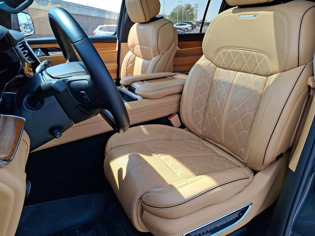 Used 2022 Jeep Grand Wagoneer Series III image 15