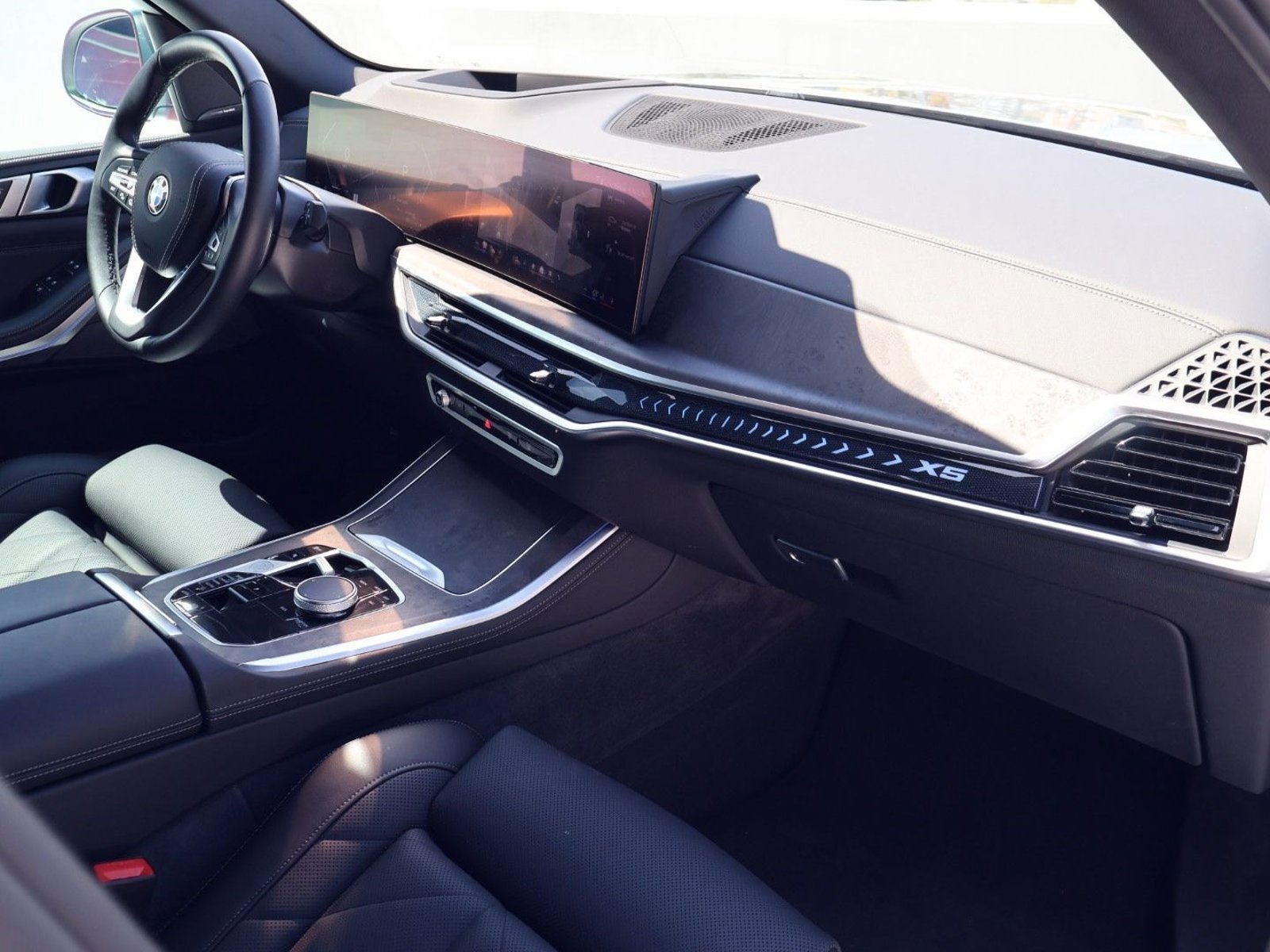 Used 2024 BMW X5 sDrive40i w/ Premium Package RWD image 25