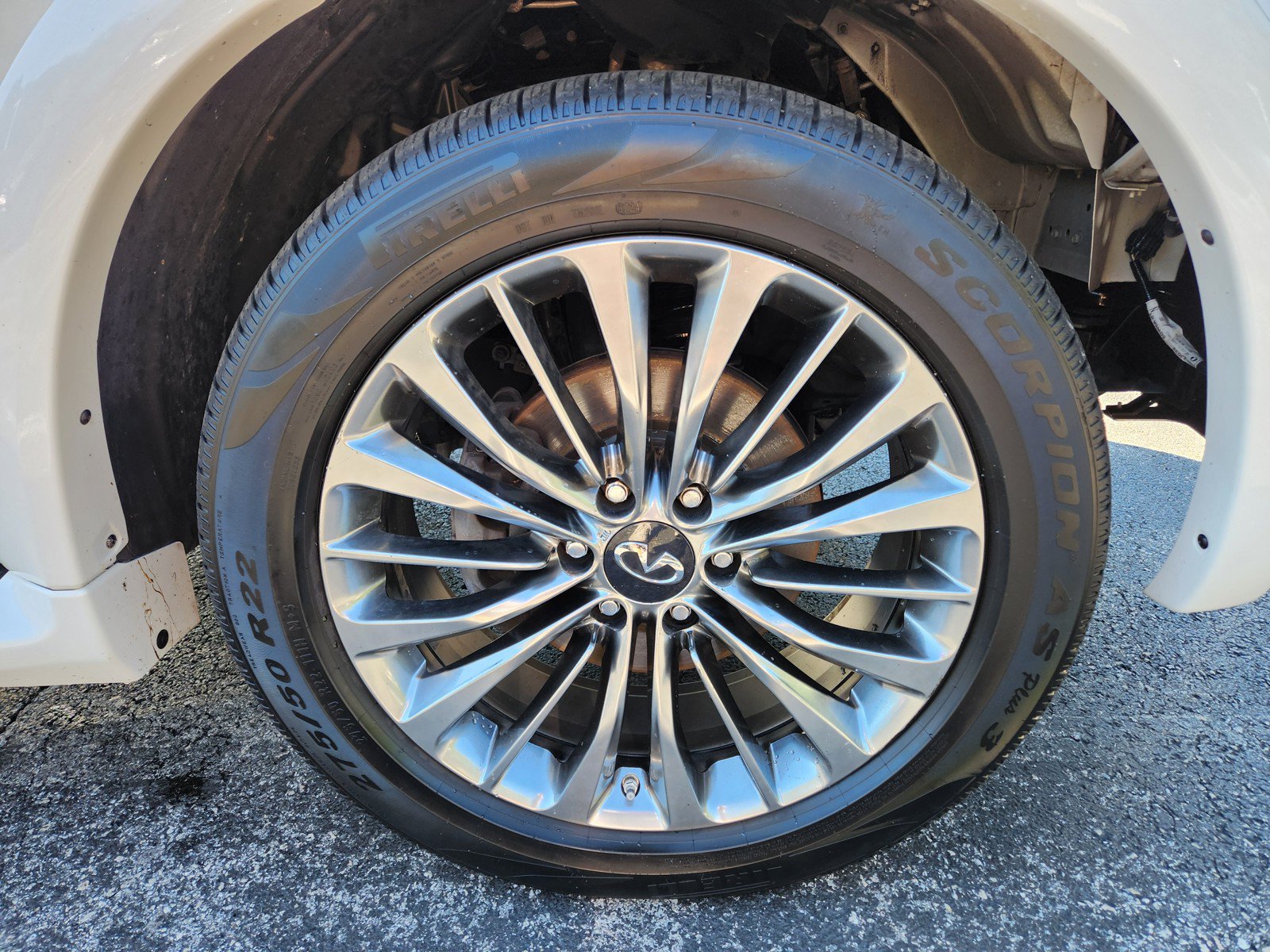 Used 2018 INFINITI QX80 4WD w/ Deluxe Technology Package image 7