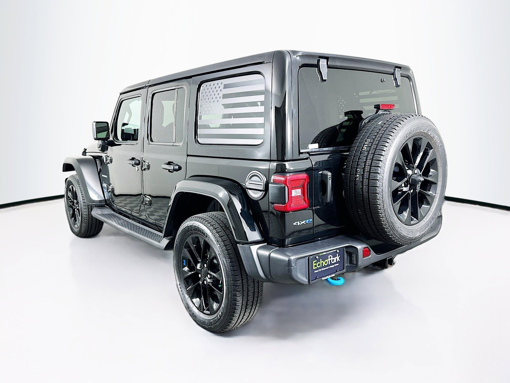 Used 2023 Jeep Wrangler Sahara w/ Cold Weather Group AWD/4WD image 5