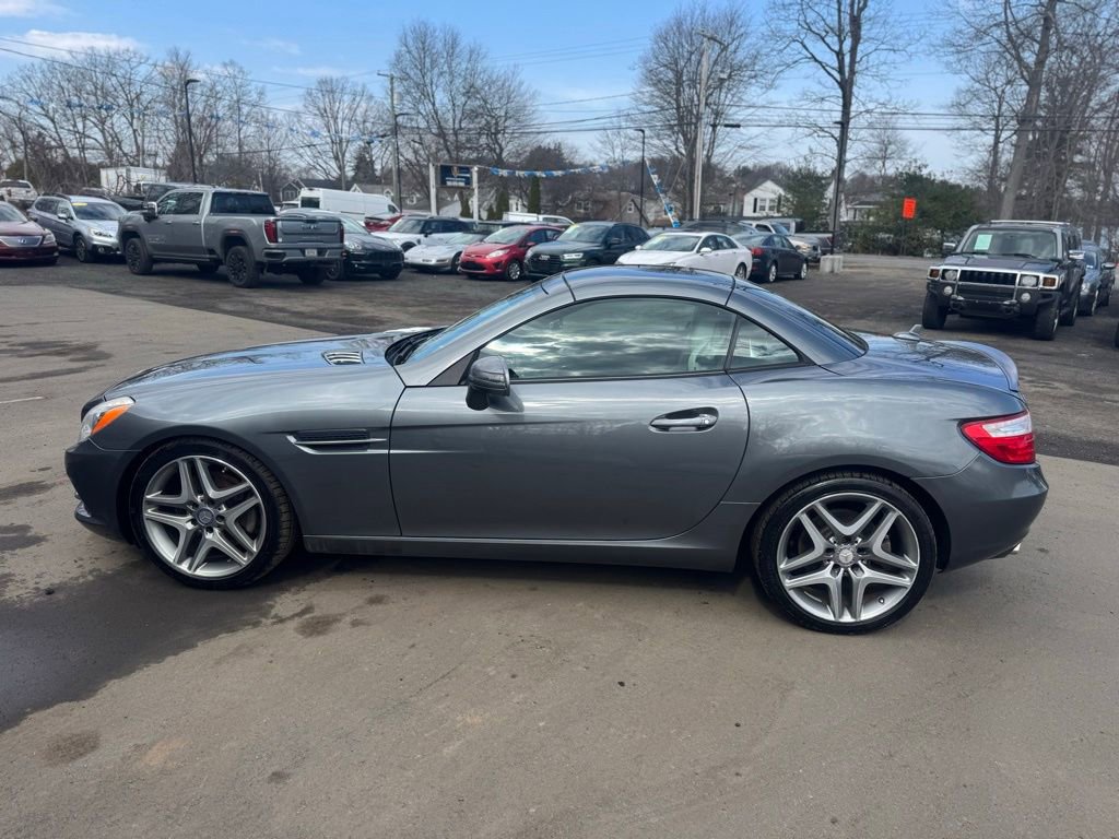 Used 2016 Mercedes-Benz SLK 300 image 11
