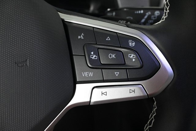 New 2026 Volkswagen Atlas Cross Sport SE image 24