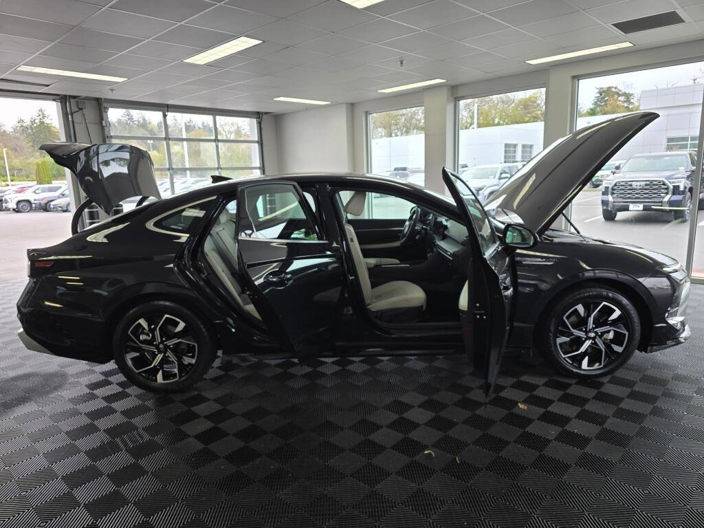 Used 2024 Hyundai Sonata SEL FWD image 15