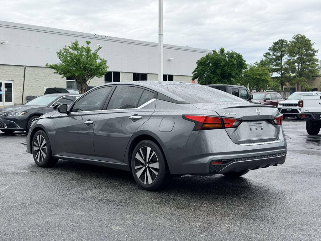 Used 2022 Nissan Altima 2.5 SV FWD image 4