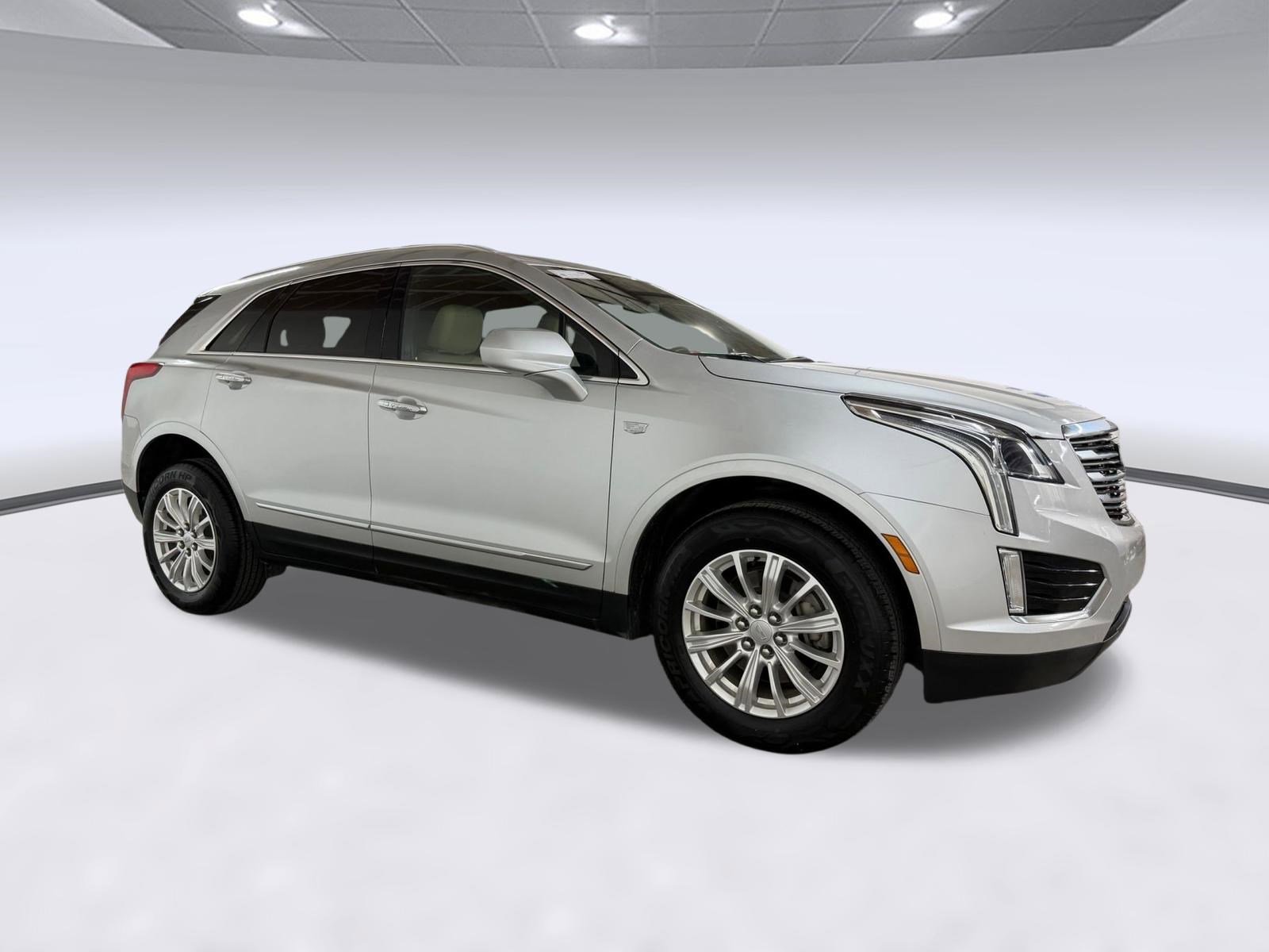 Used 2018 Cadillac XT5 FWD image 7
