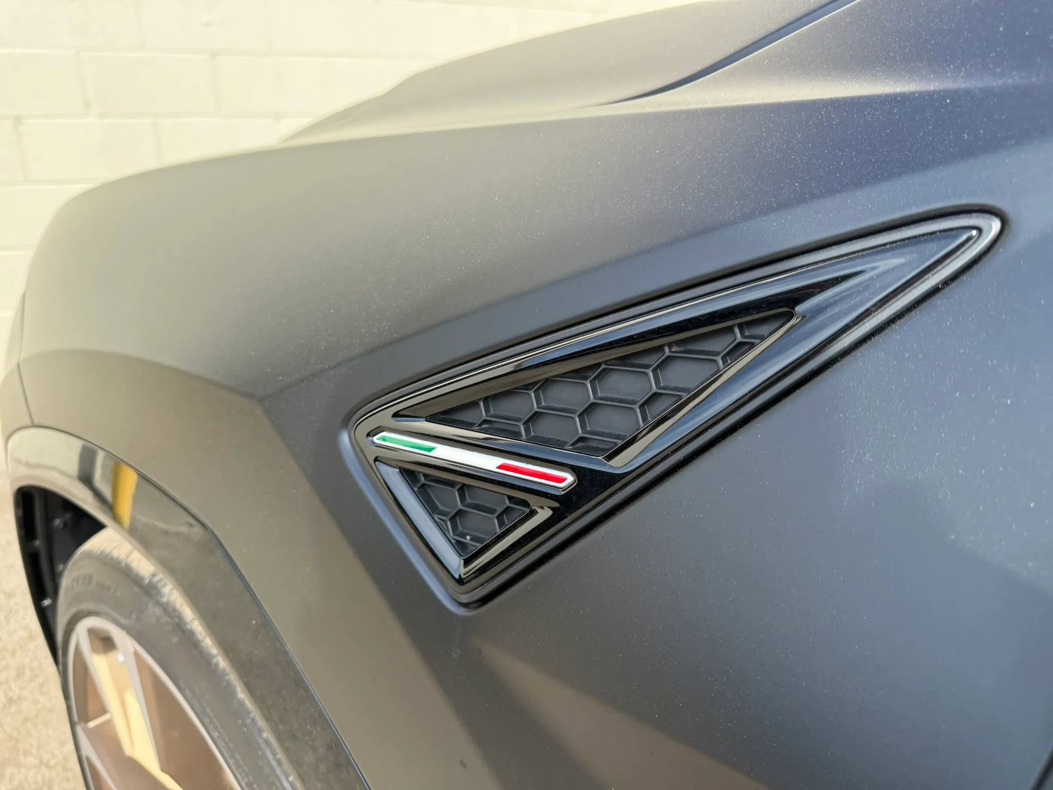 Used 2023 Lamborghini Urus S AWD/4WD image 13