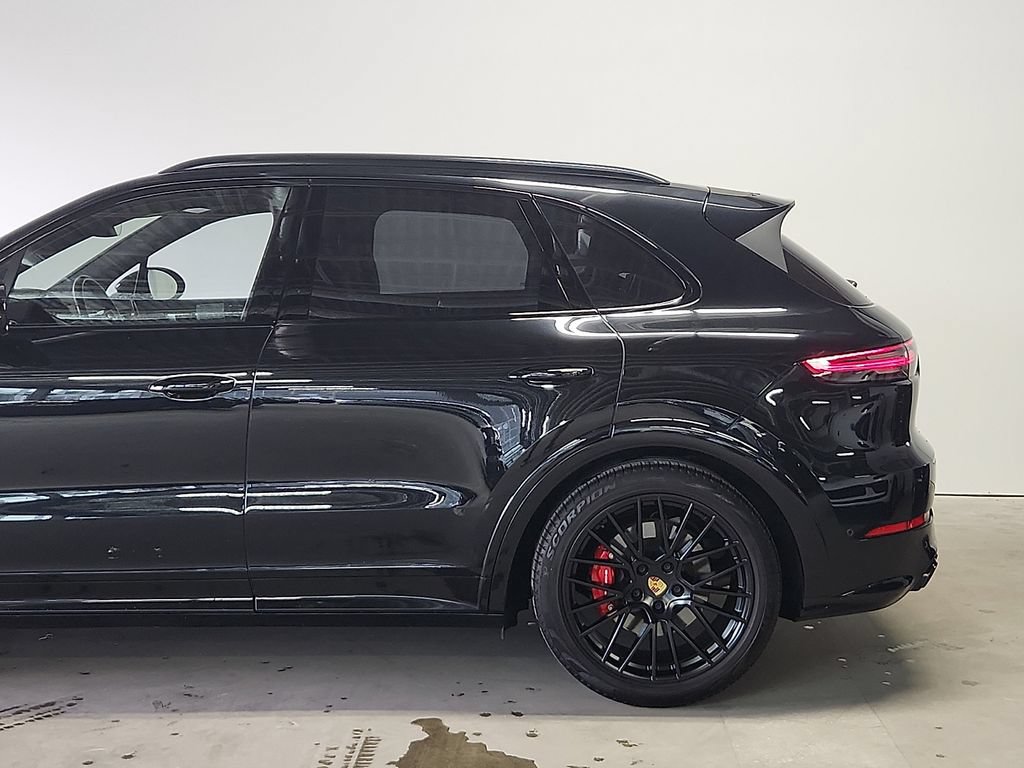 Used 2023 Porsche Cayenne GTS AWD/4WD image 7