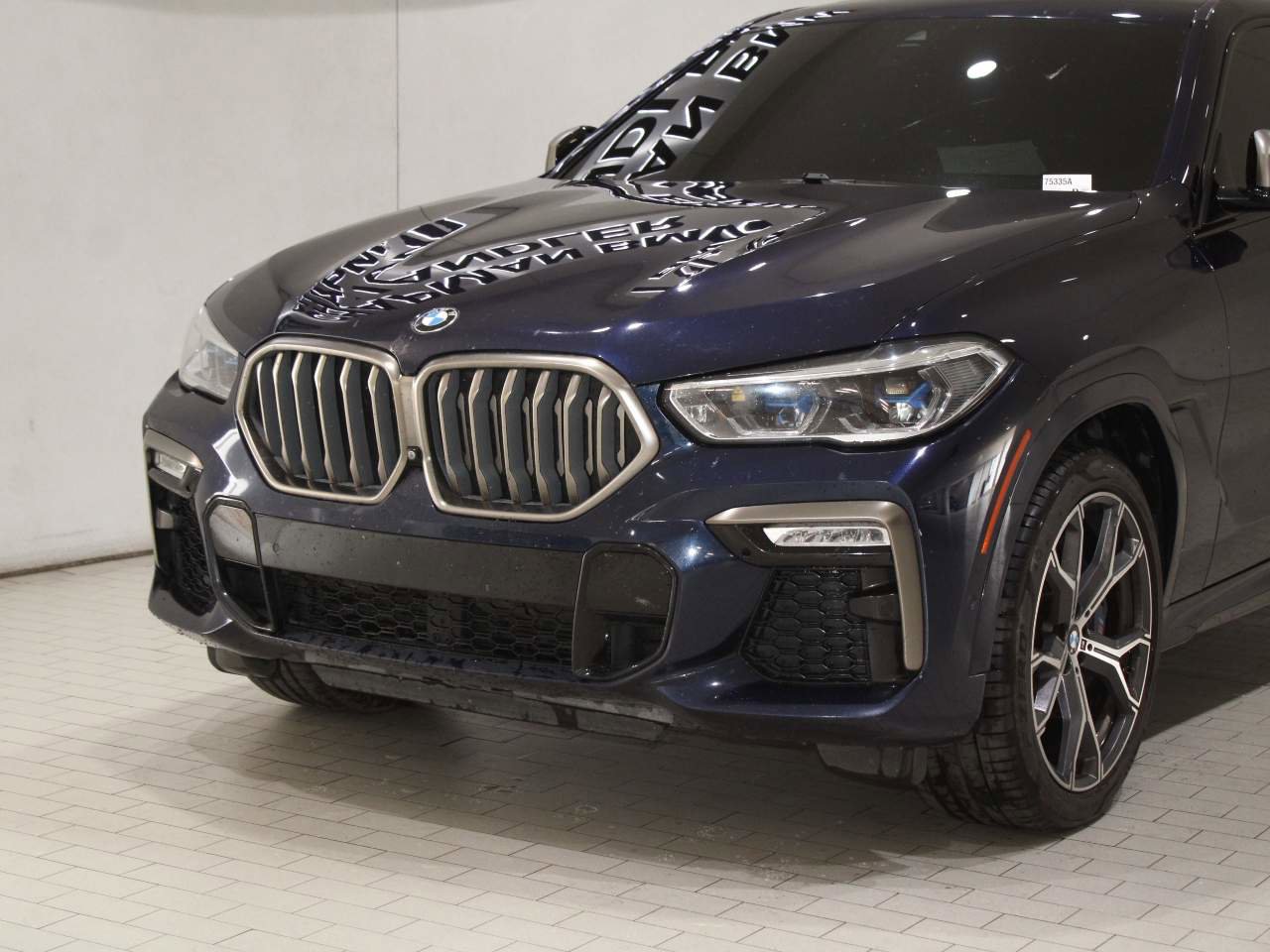 Used 2021 BMW X6 M50i w/ Executive Package image 2