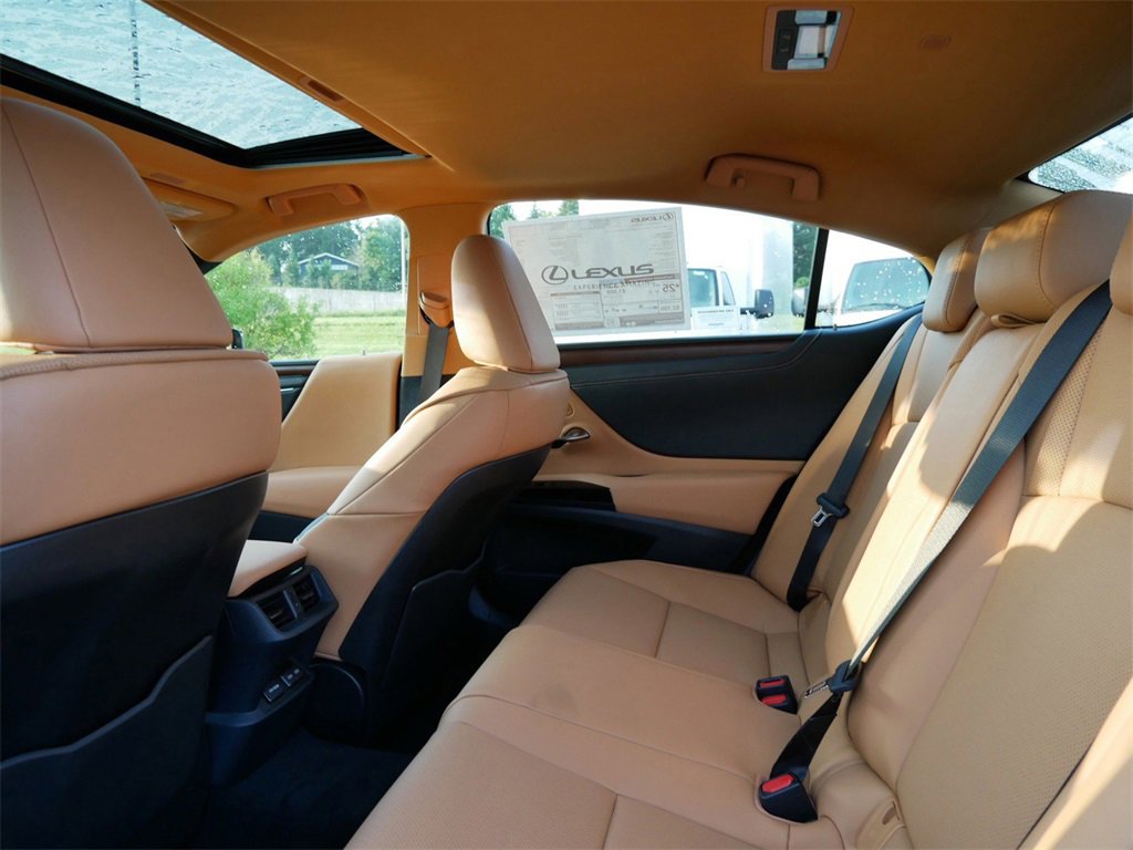 New 2025 Lexus ES 350 w/ Premium Package image 9