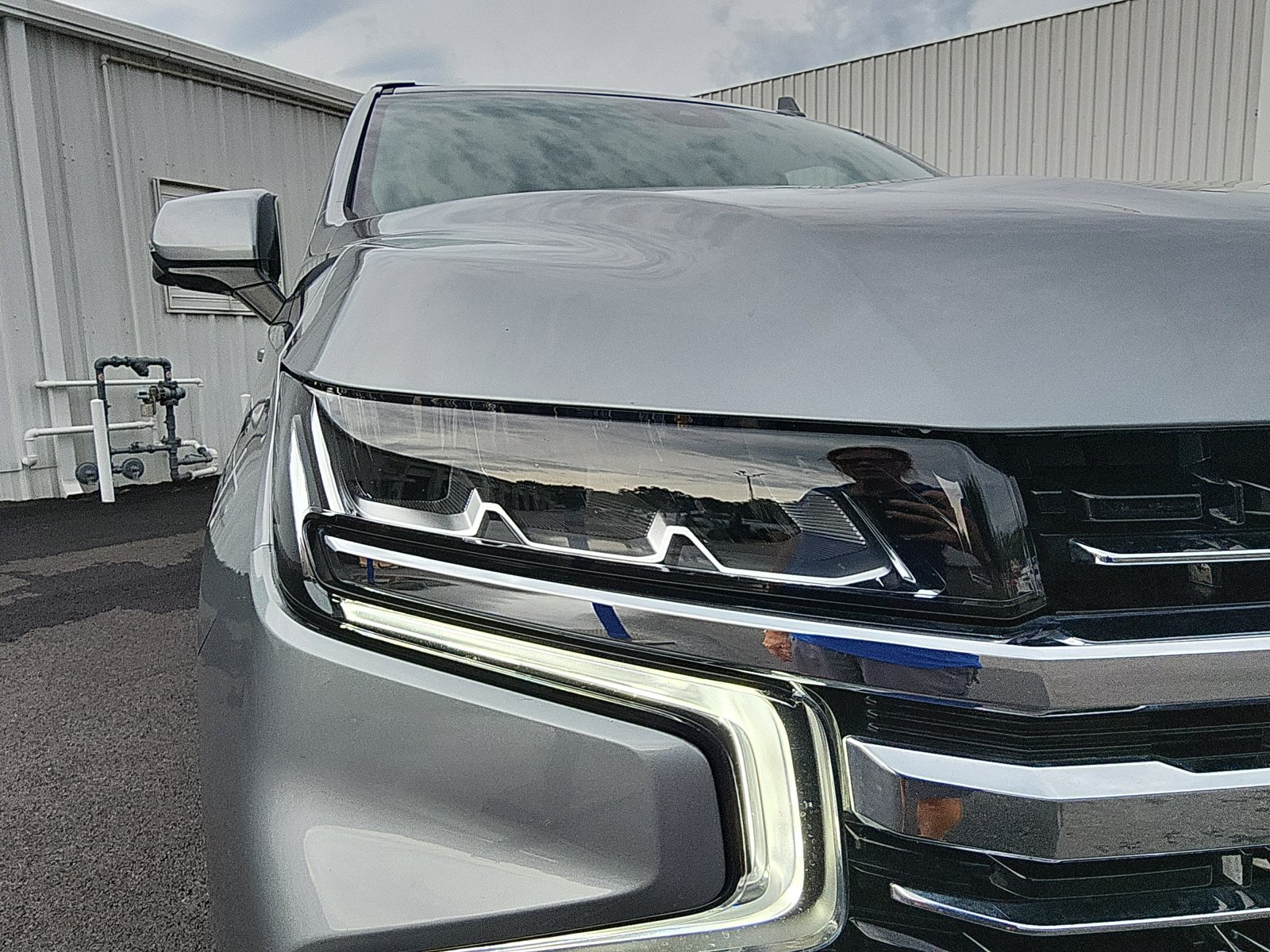 Used 2024 Chevrolet Suburban LT w/ Luxury Package AWD/4WD image 12