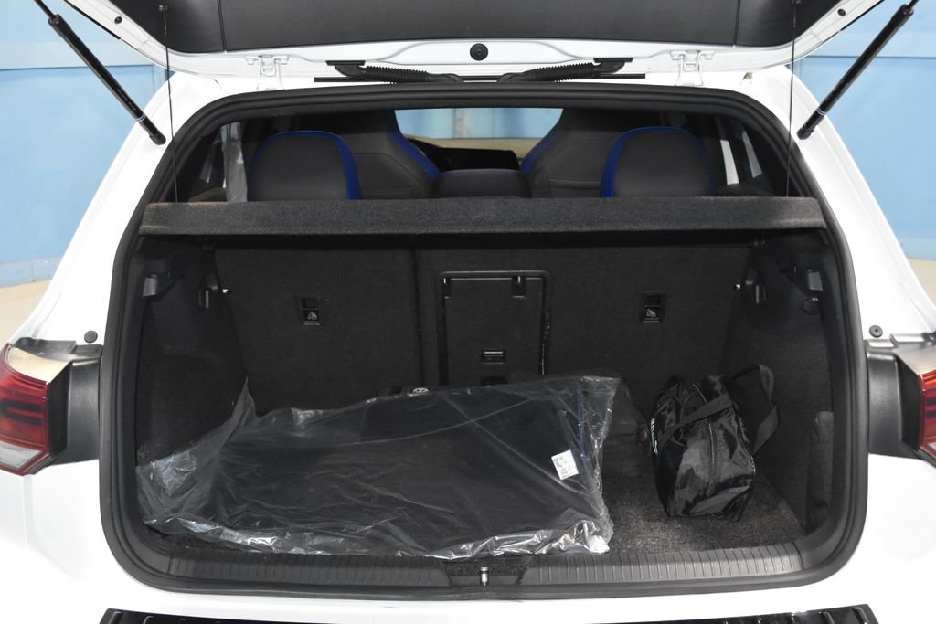 Certified 2023 Volkswagen Golf R 2.0T image 22