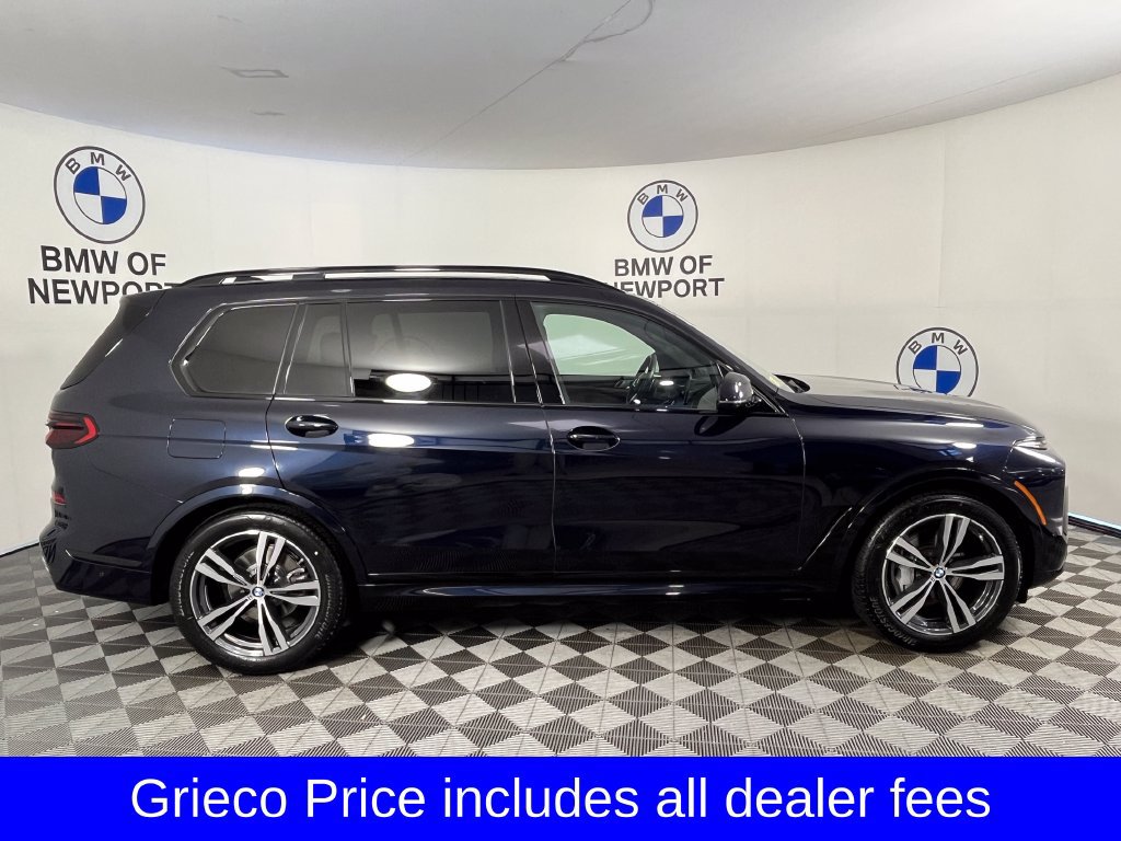 Used 2024 BMW X7 xDrive40i AWD/4WD image 11