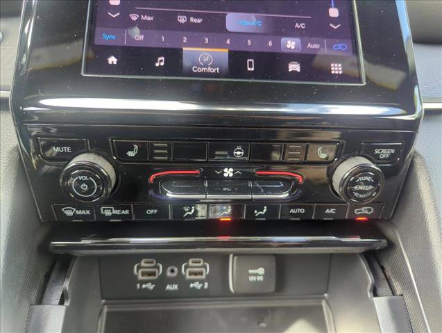 New 2025 Jeep Grand Cherokee Altitude image 11