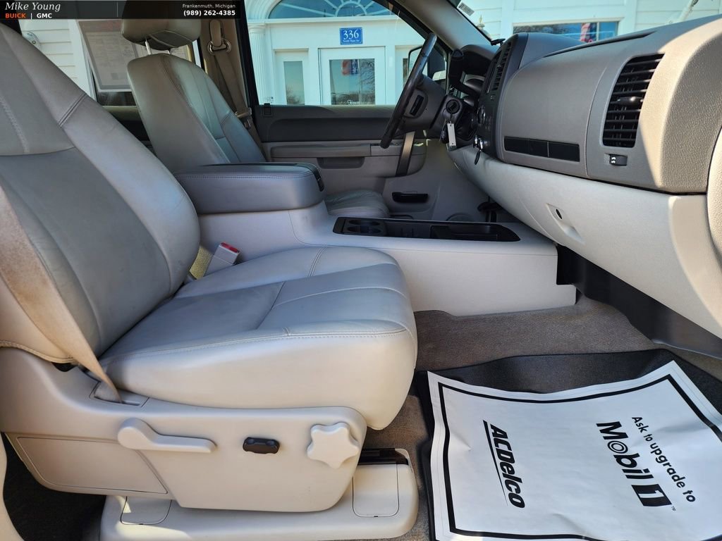 Used 2013 Chevrolet Silverado 2500 LT w/ Interior Plus Package image 22