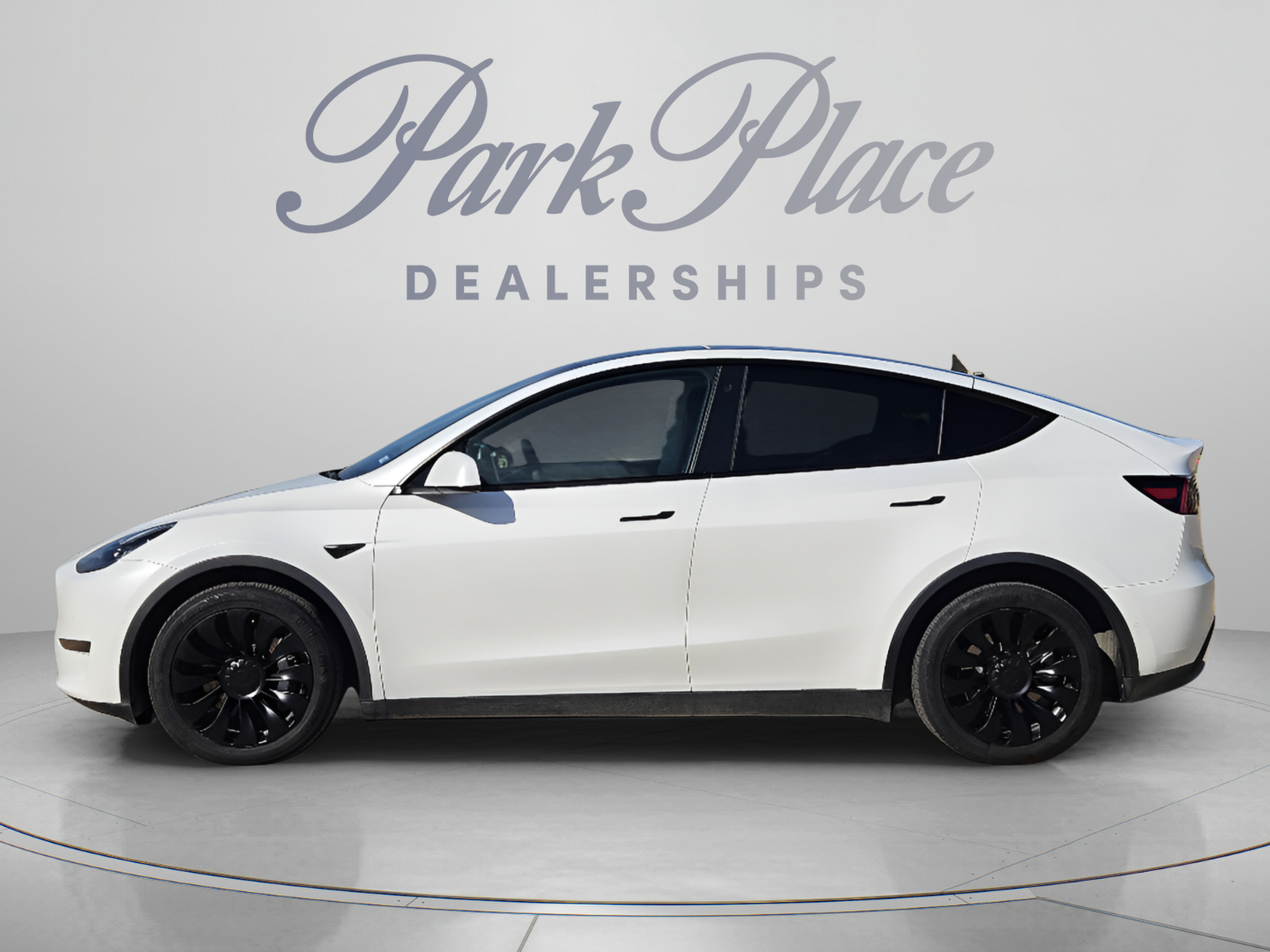 Used 2021 Tesla Model Y Long Range AWD/4WD image 2