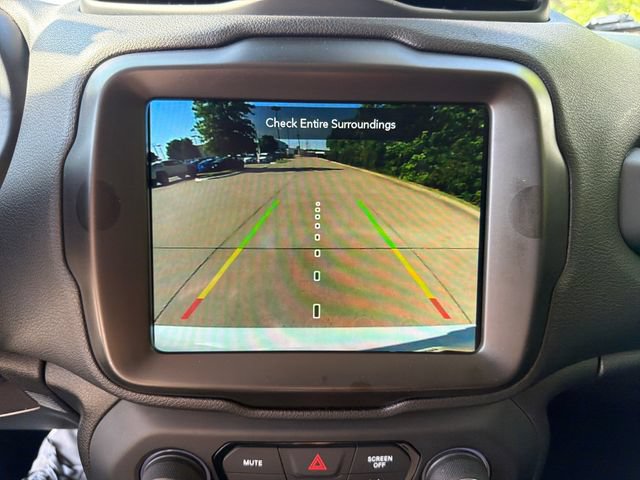 Used 2023 Jeep Renegade Latitude AWD/4WD image 23