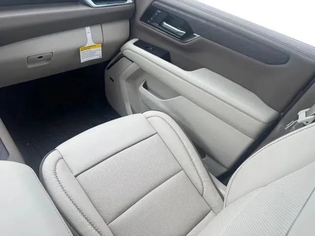 New 2026 GMC Yukon XL Denali w/ LPO, Floor Liner Package AWD/4WD image 21