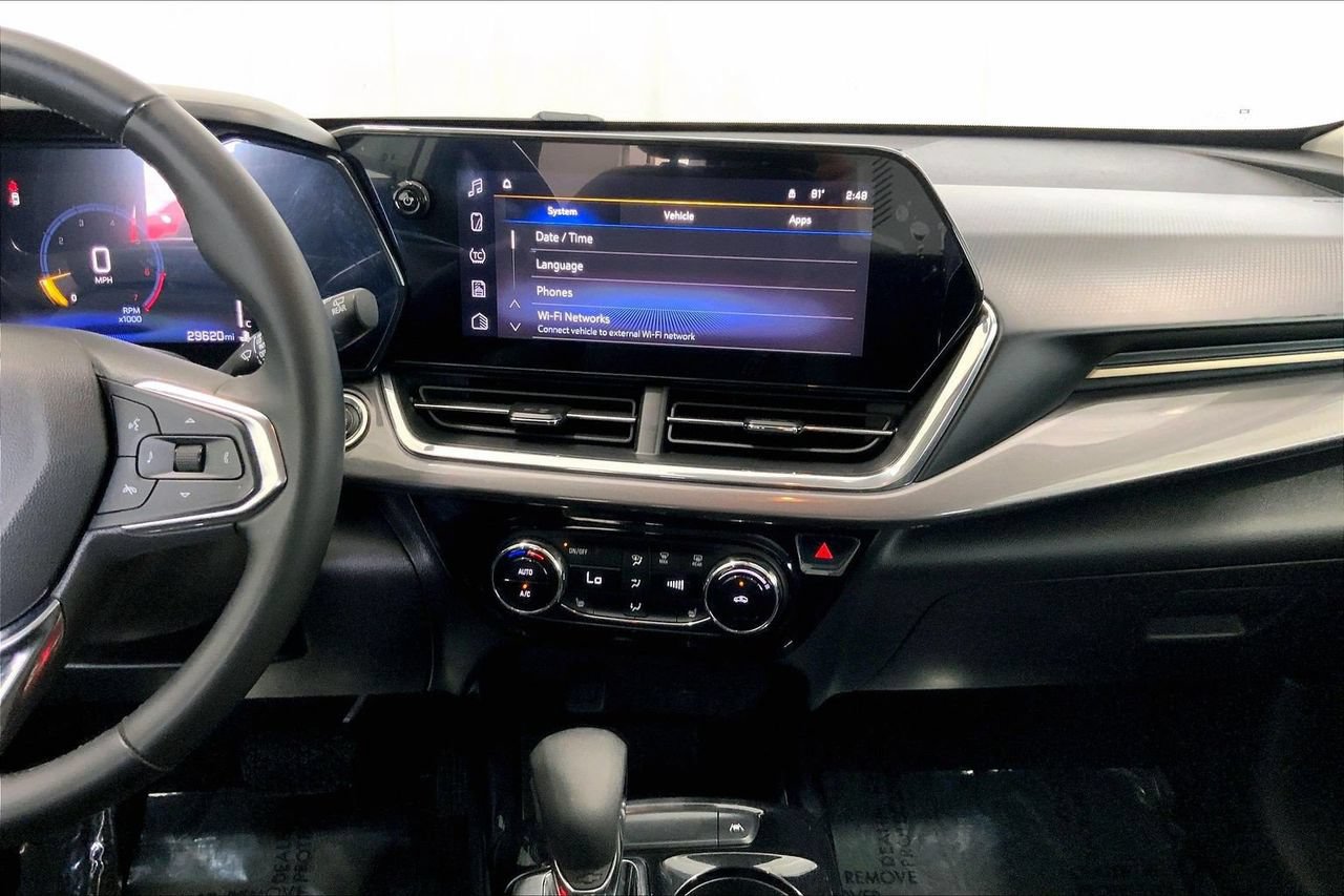 Used 2025 Chevrolet Trax ACTIV w/ Driver Confidence Package FWD image 5