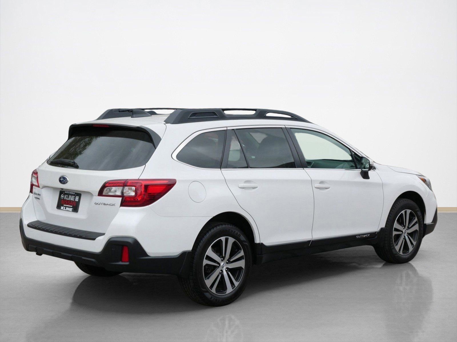 Used 2019 Subaru Outback 2.5i Limited w/ Popular Package #2 AWD/4WD image 3