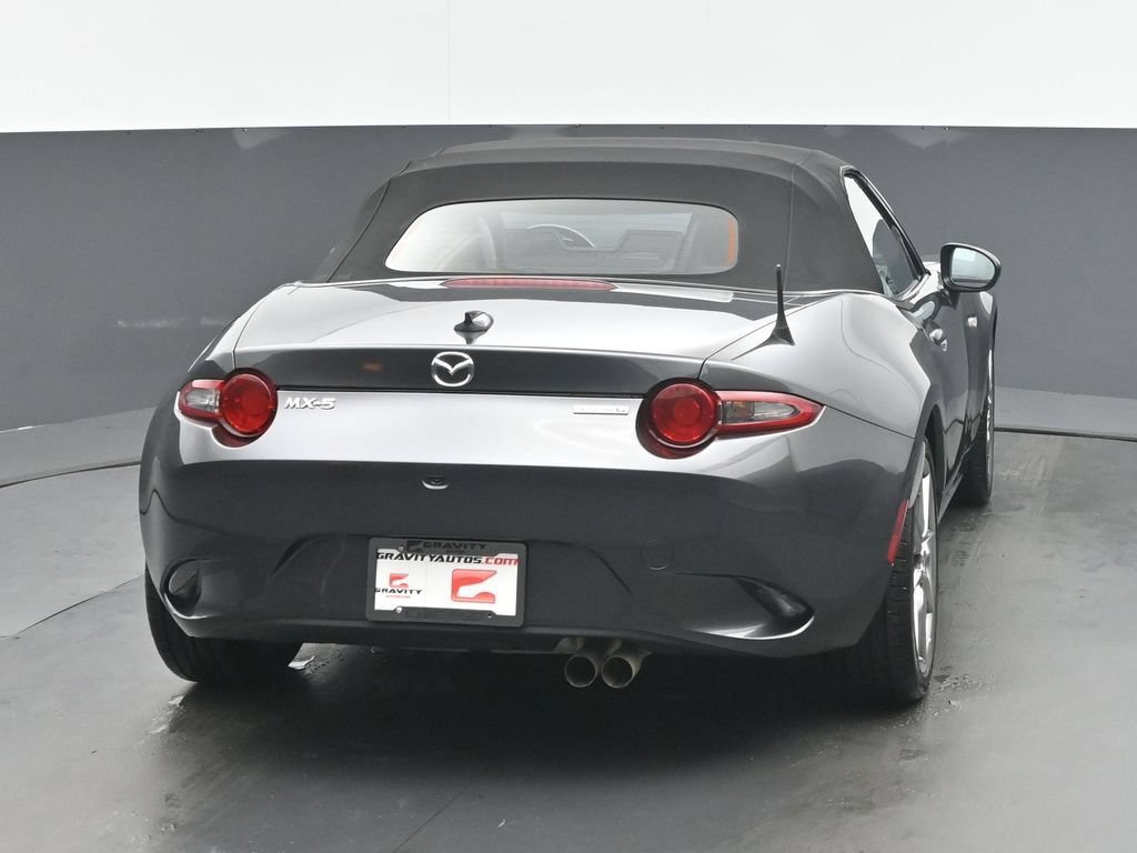 Used 2022 MAZDA MX-5 Miata Grand Touring w/ Weather Package RWD image 4