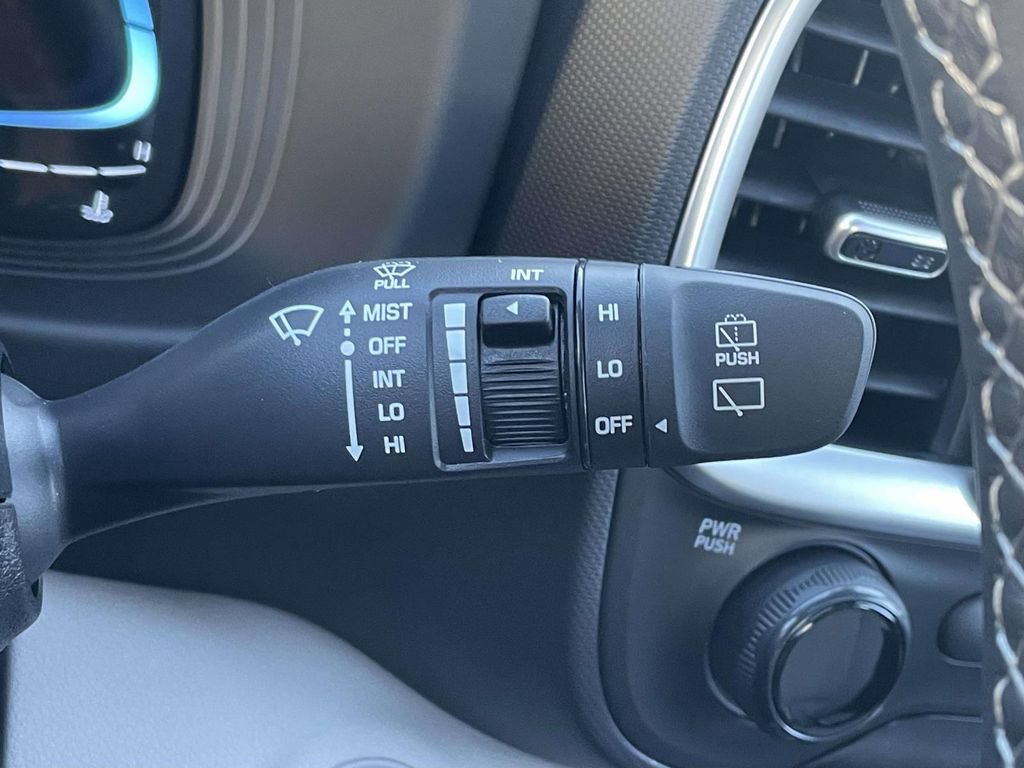New 2026 Hyundai Venue SEL FWD image 23