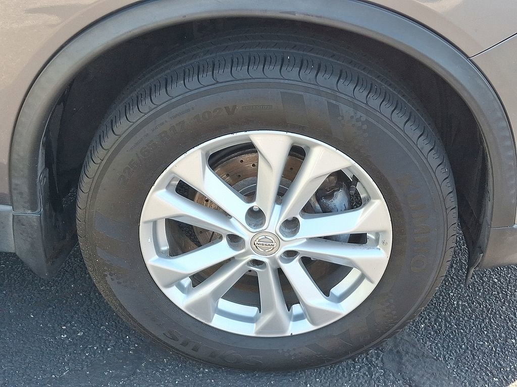 Used 2016 Nissan Rogue SV AWD/4WD image 8