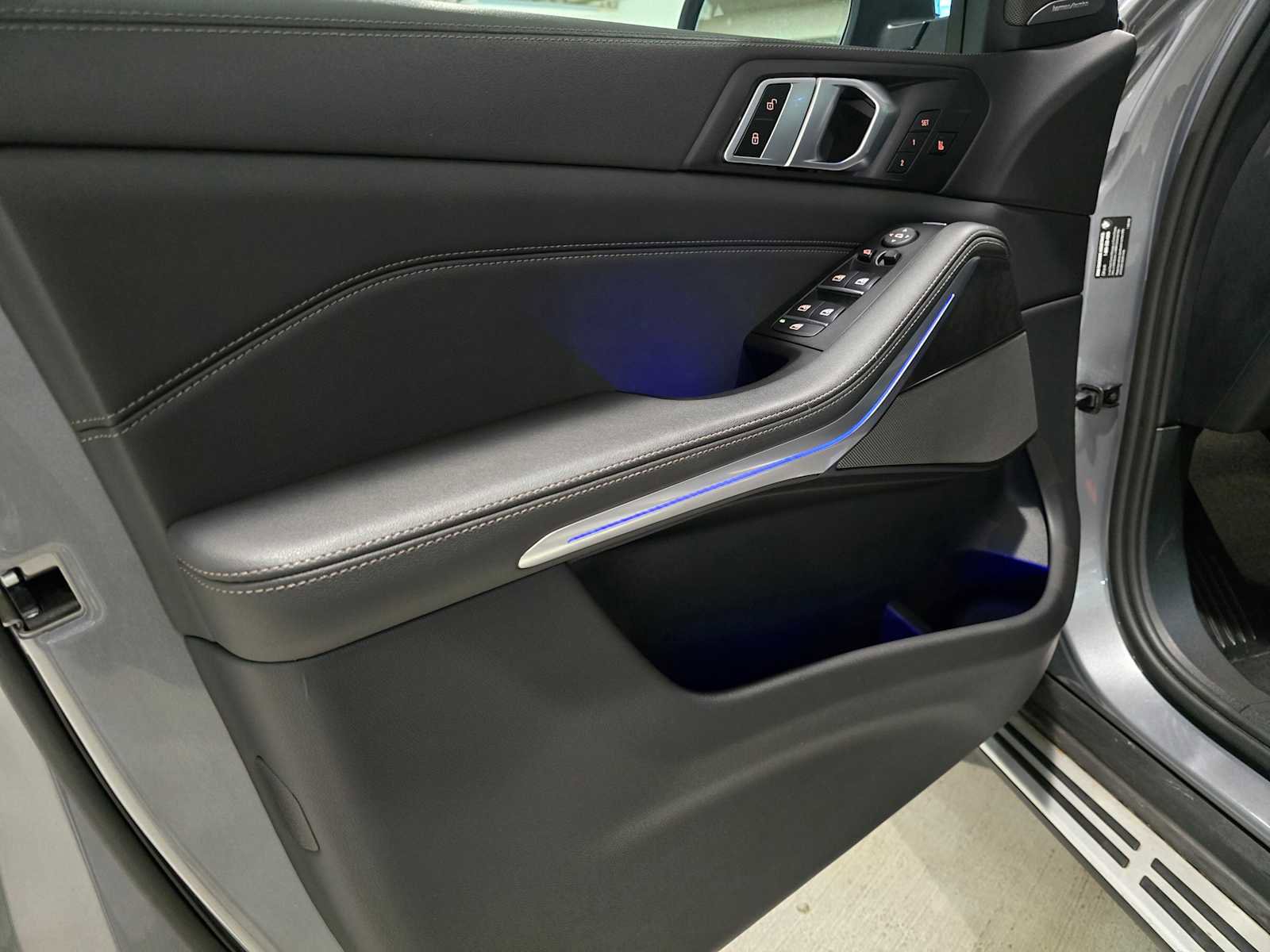 Used 2024 BMW X5 xDrive40i w/ Premium Package image 19