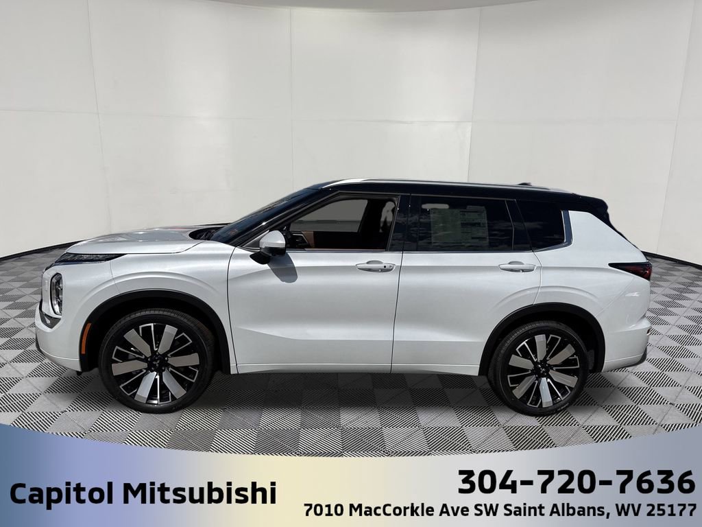 New 2025 Mitsubishi Outlander SEL image 9