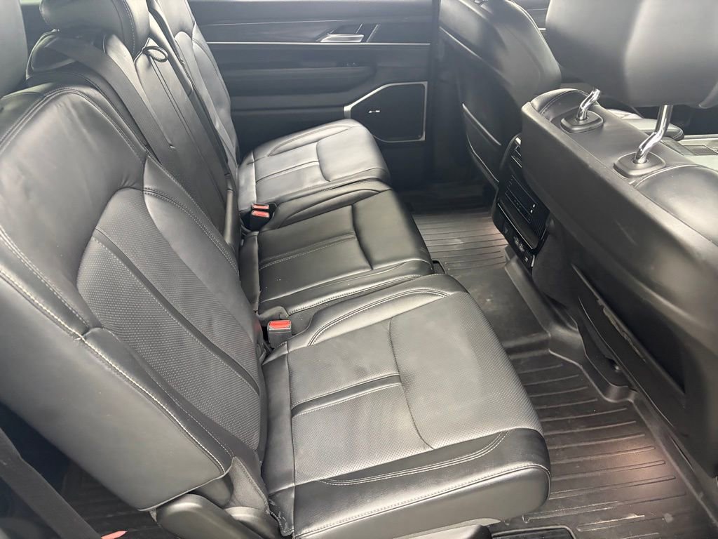 Used 2022 Jeep Wagoneer Series III image 37