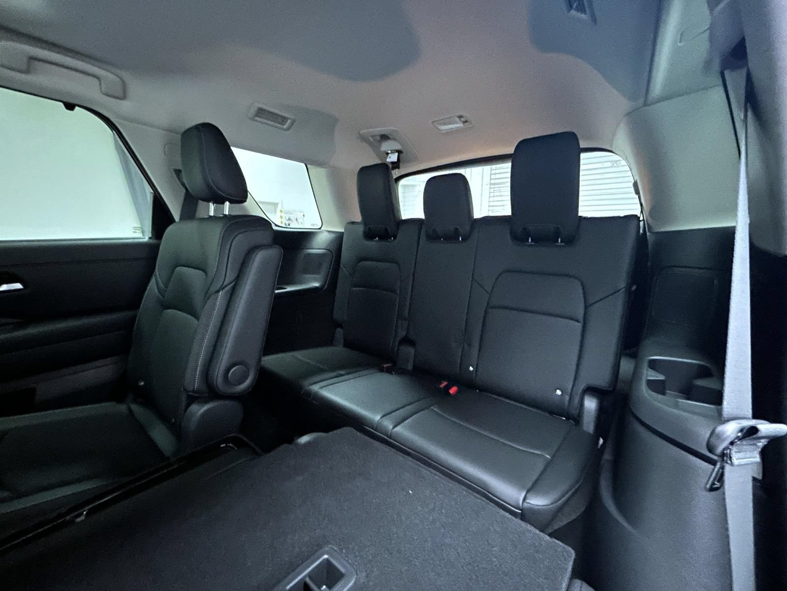 New 2026 Nissan Pathfinder SL w/ SL Premium Package AWD/4WD image 18