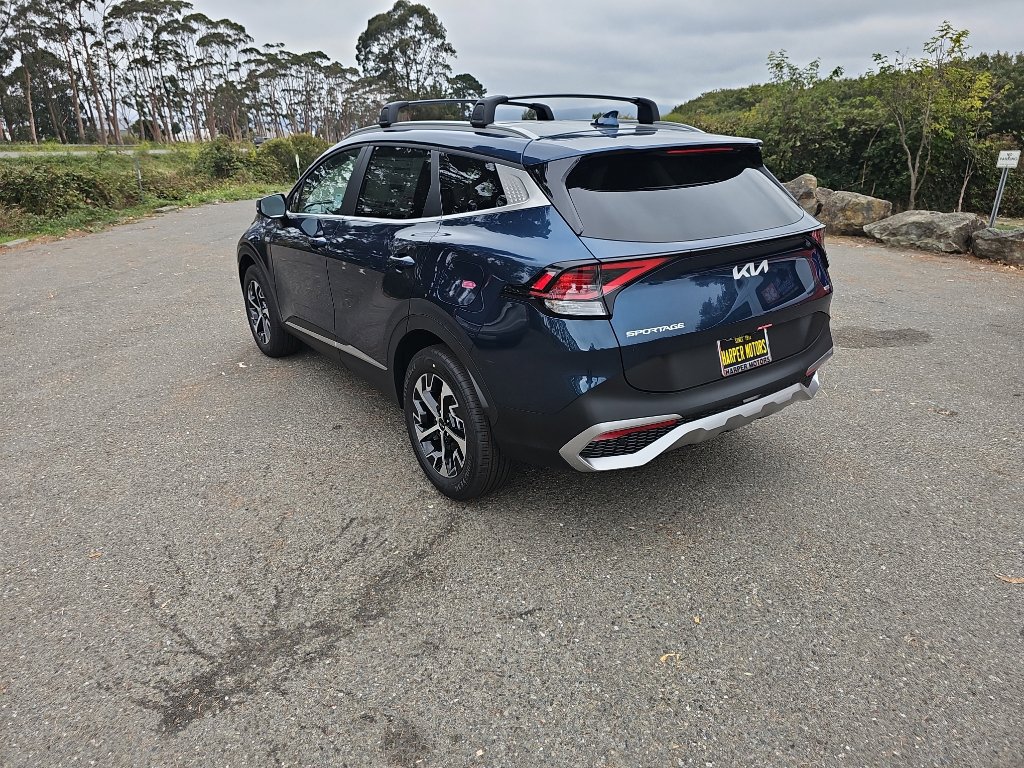 New 2025 Kia Sportage EX image 3