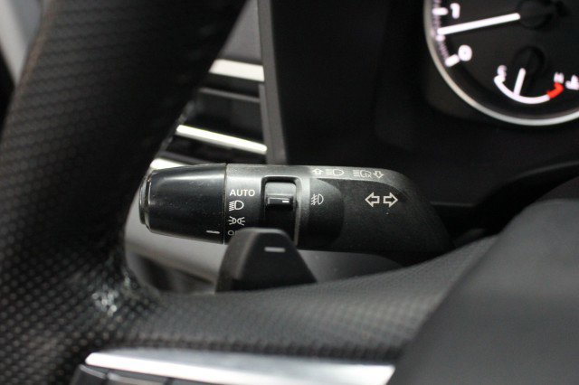 Used 2022 Mitsubishi Outlander SE image 17