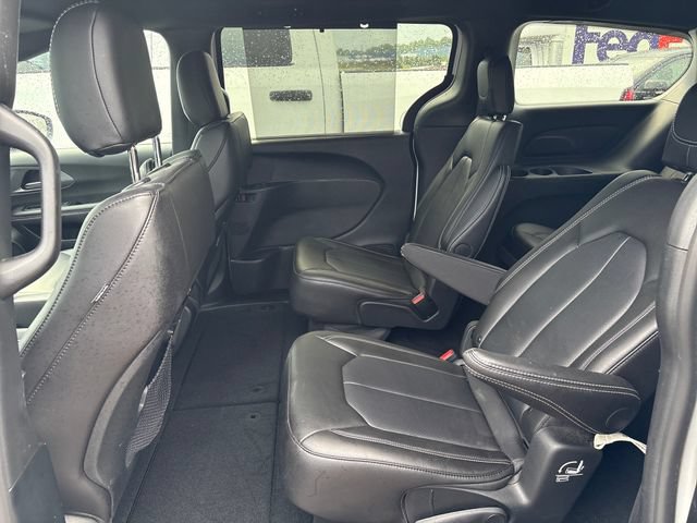 Used 2026 Chrysler Pacifica Select AWD/4WD image 9