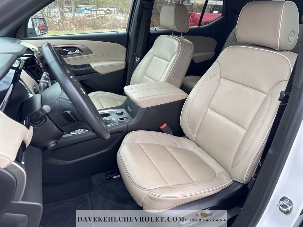 Used 2023 Chevrolet Traverse Premier image 14